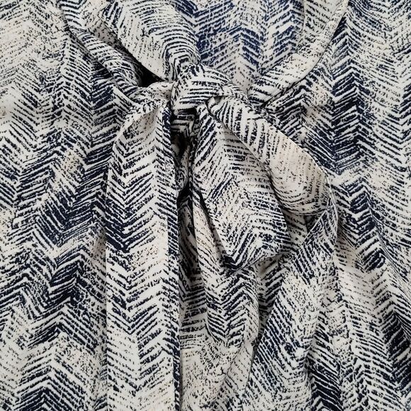 🔸️Poema Blue & Cream Brushed Chevron Print Sleeveless Top Large - Picture 5 of 11